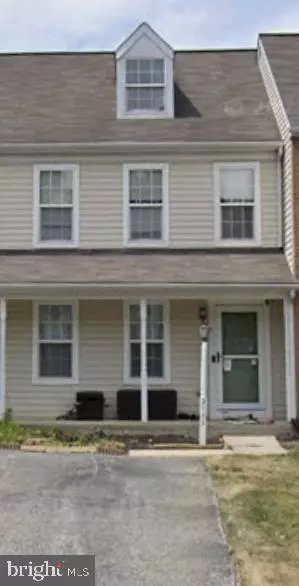 2787 WOODMONT DR, York, PA 17404