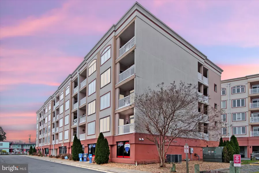 100 TAYLOR ST #206, Colonial Beach, VA 22443