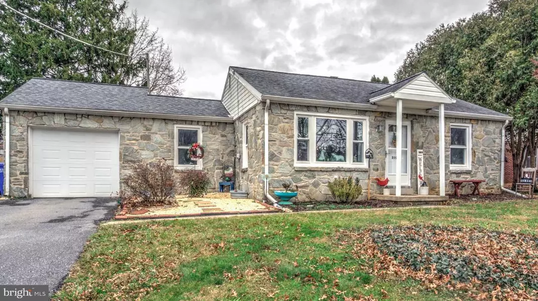 319 DAHLIA RD, Lancaster, PA 17602