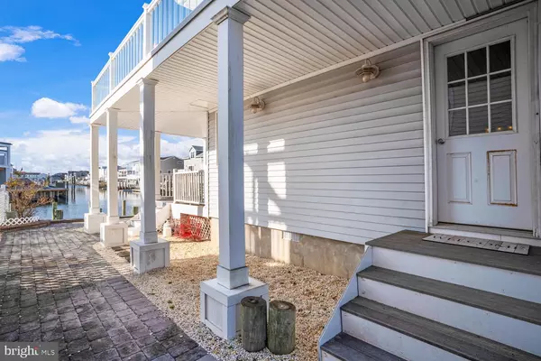 Manahawkin, NJ 08050,1427 PAUL BLVD