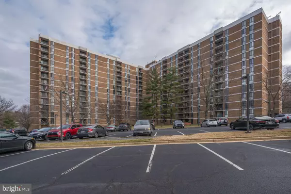 2300 PIMMIT DR #1219, Falls Church, VA 22043