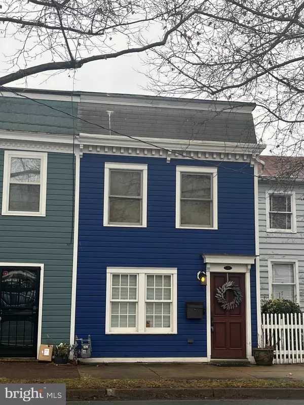 329 N HENRY ST, Alexandria, VA 22314