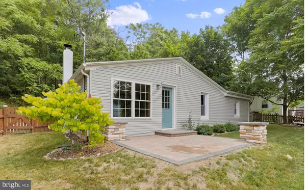 68 JUNIPER AVE,  Berkeley Springs,  WV 25411