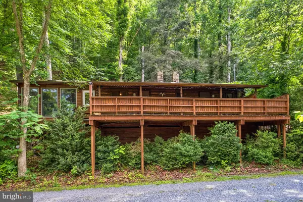 Luray, VA 22835,935 RIVER LODGE RD