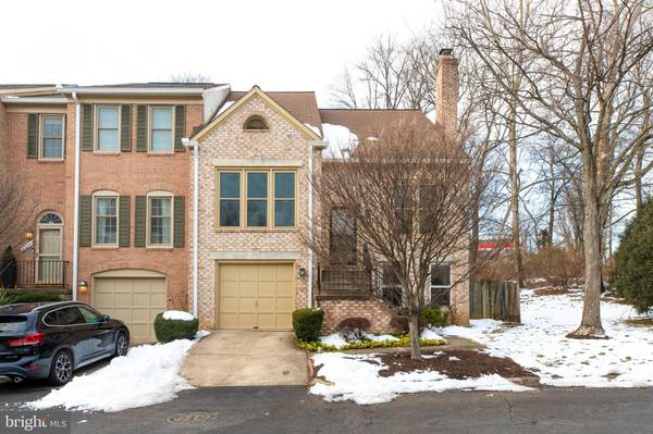 3000 OAKTON MEADOWS CT, Oakton, VA 22124