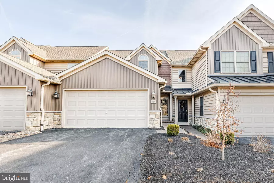 124 FIELDCREST LN, Ephrata, PA 17522