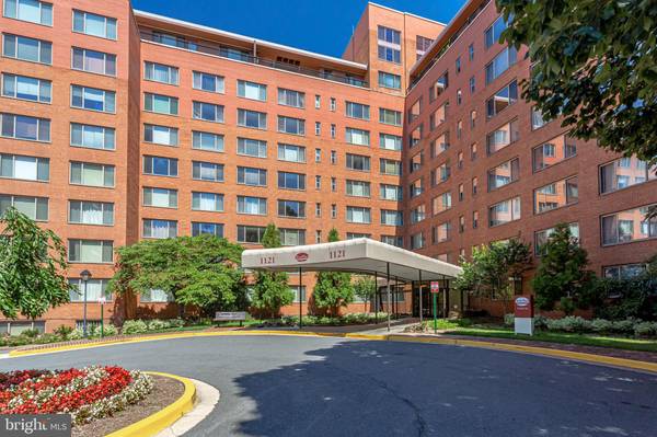 1121 ARLINGTON BLVD #204, Arlington, VA 22209