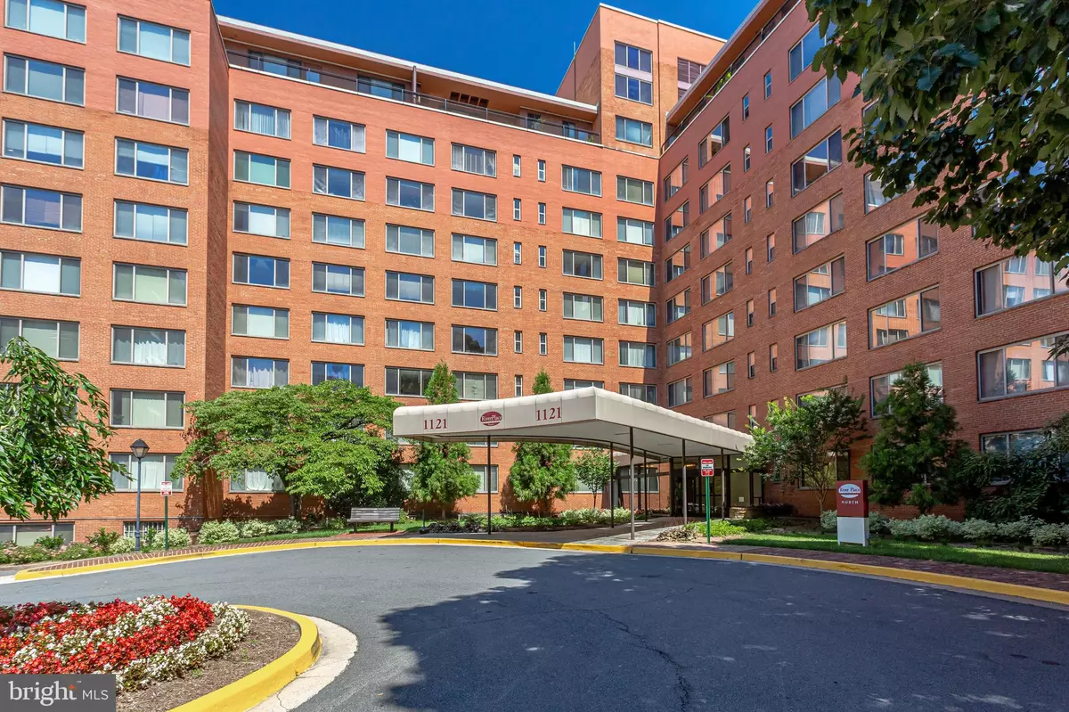 Arlington, VA 22209,1121 ARLINGTON BLVD #204