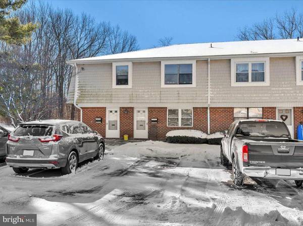 915 SILVER CT, Hamilton, NJ 08690