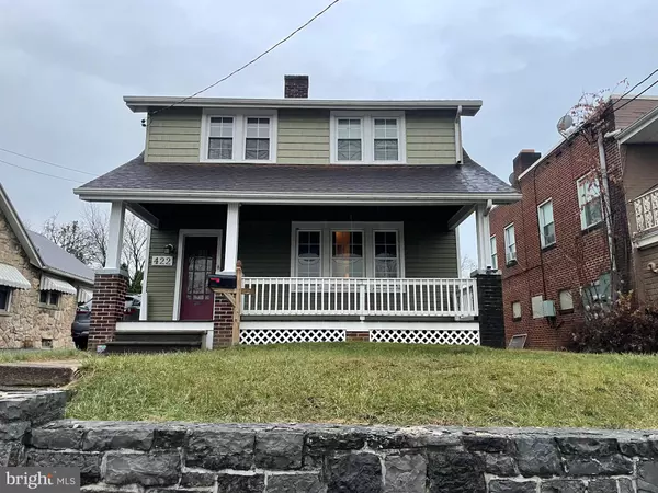 422 STANLEY AVENUE, Chambersburg, PA 17201