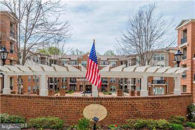 2905 SAINTSBURY PLZ #317, Fairfax, VA 22031