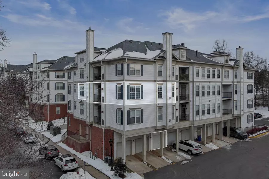 11508 SPERRIN CIR #302, Fairfax, VA 22030