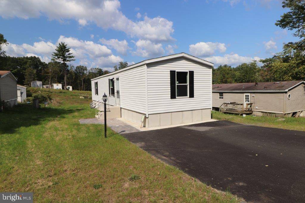 4003 MOUNTAIN VISTA RD, Stroudsburg, PA 18360