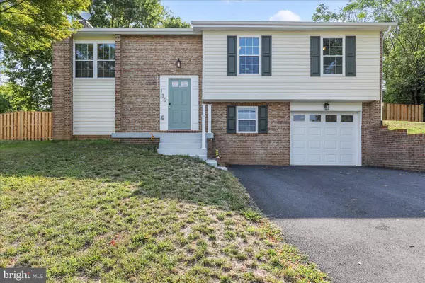 135 STILL MEADOW DR, Martinsburg, WV 25405