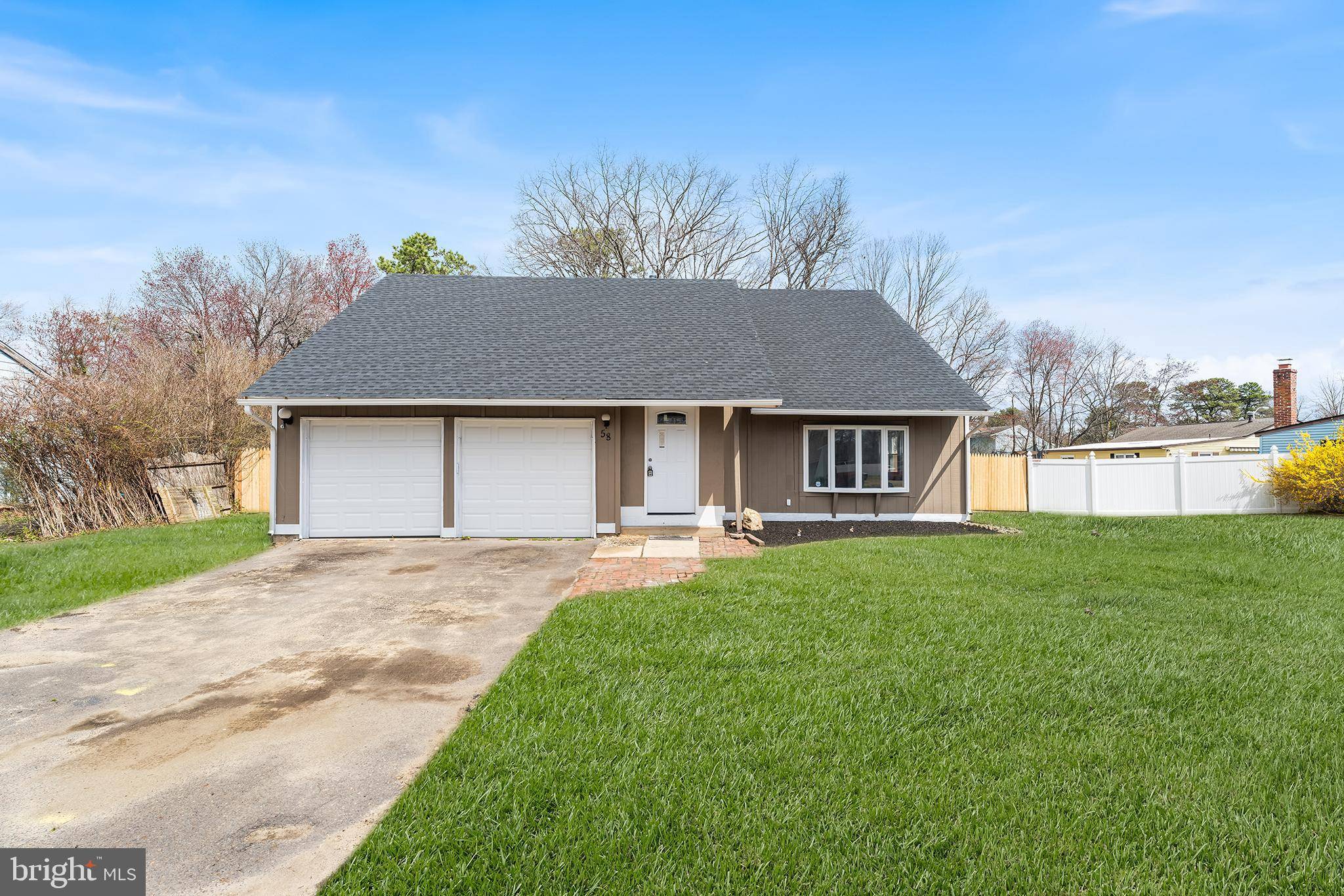 58 EASTMONT LN, Sicklerville, NJ 08081