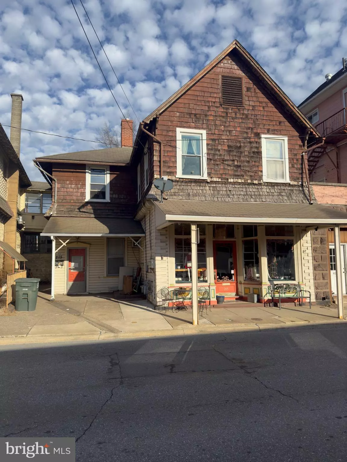 Birdsboro, PA 19508,215 E 1ST ST