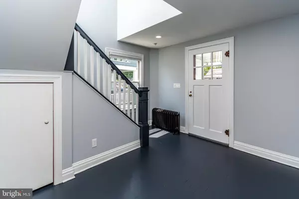 Hopewell, NJ 08525,99 W BROAD ST