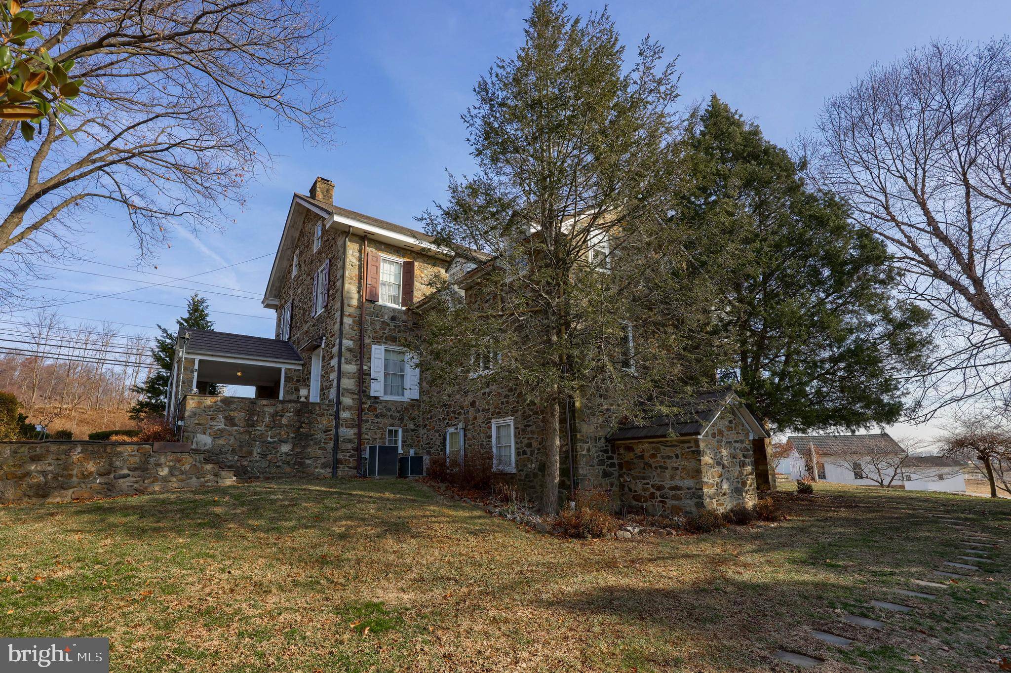 Reading, PA 19605,1160 OLD BERNVILLE RD