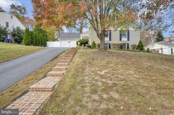 Annandale, VA 22003,3712 CAMELOT DR