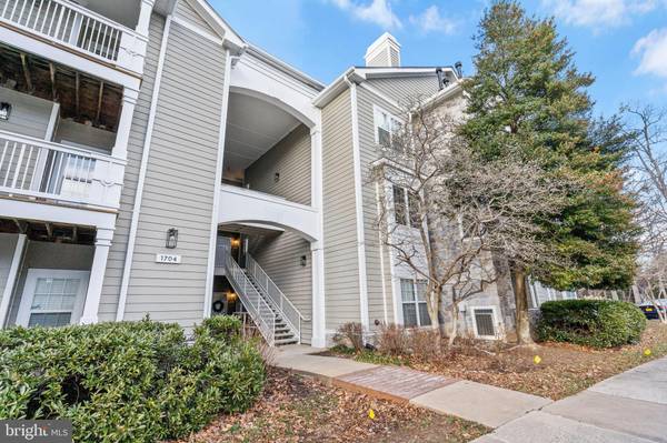 Reston, VA 20190,1704 LAKE SHORE CREST DR #21