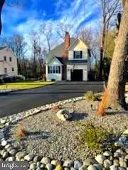 Moorestown, NJ 08057,523 E 2ND ST