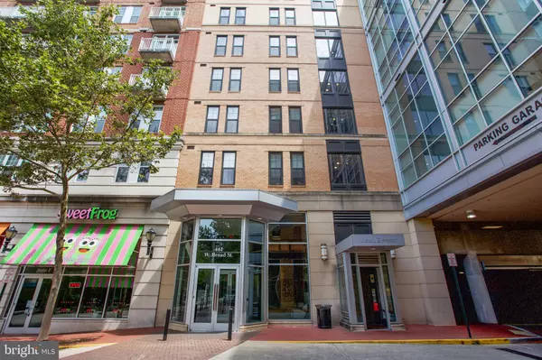 444 W BROAD ST #522, Falls Church, VA 22046