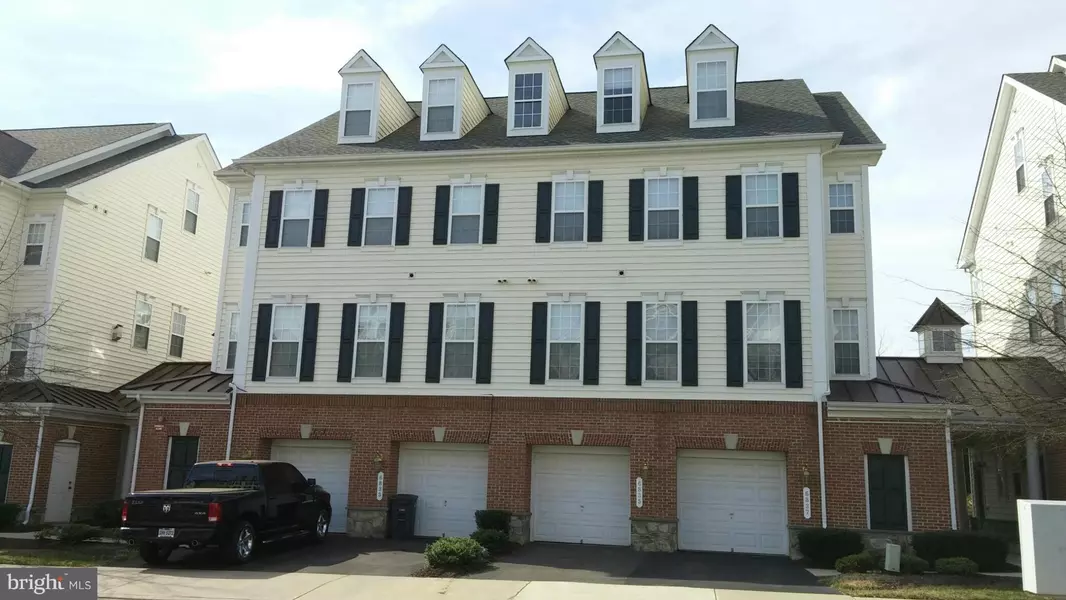 6835 HAMPTON BAY LN #353, Gainesville, VA 20155