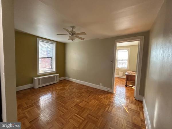 Philadelphia, PA 19103,2218 PINE ST #5