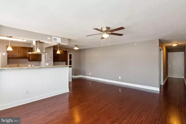 Washington, DC 20011,3900-3902 14TH ST NW #215