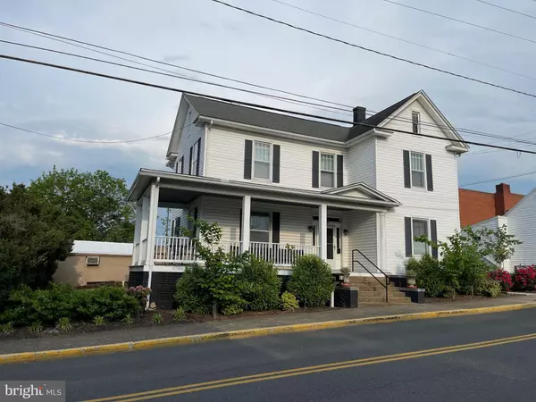 11 S COURT ST, Luray, VA 22835