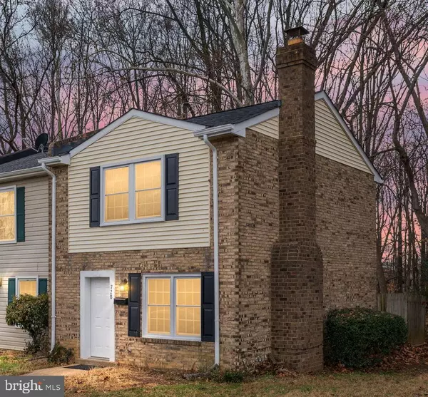 728 DENTON CIR, Fredericksburg, VA 22401