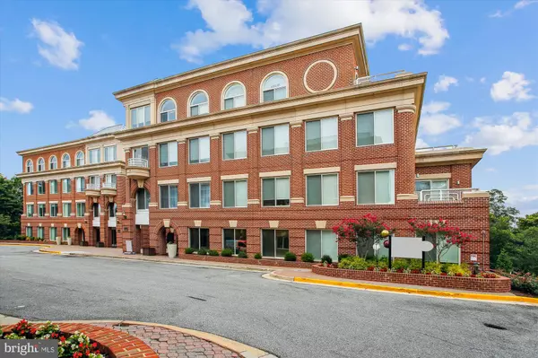 625 SLATERS LN #307, Alexandria, VA 22314