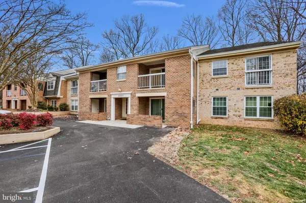 5837 COVE LANDING RD #304, Burke, VA 22015