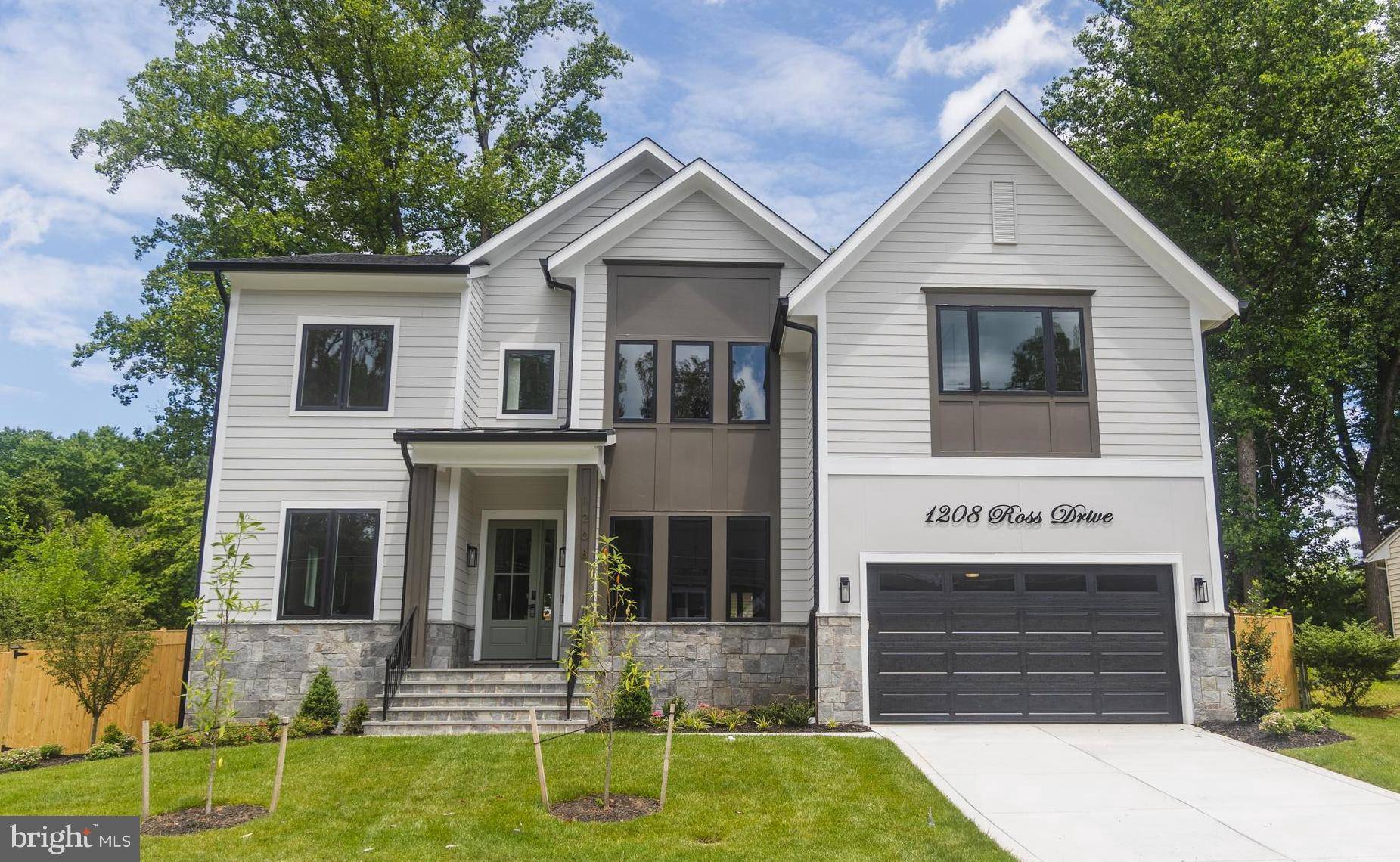 1208 ROSS DR SW, Vienna, VA 22180