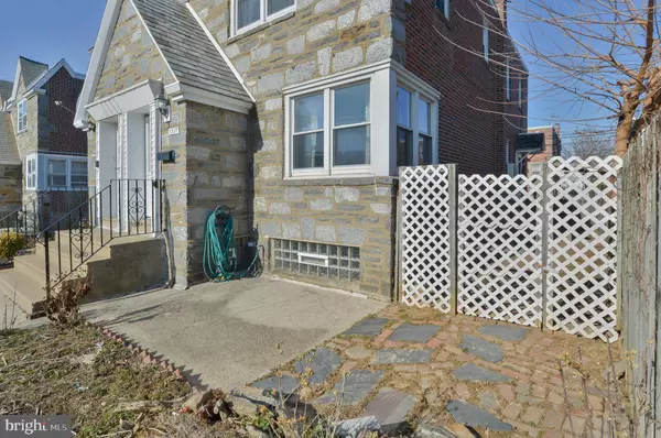 Philadelphia, PA 19111,1327 KNORR ST