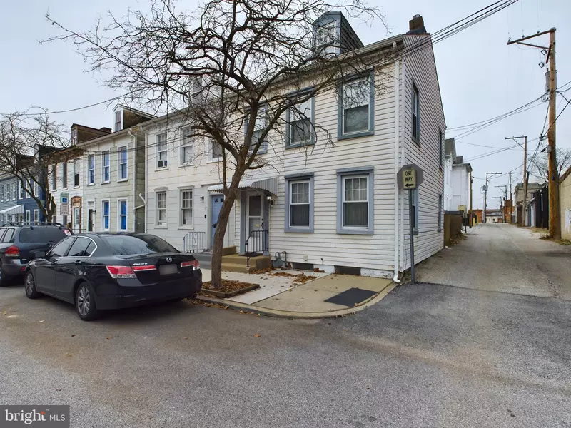 15 W SOUTH ST, York, PA 17401