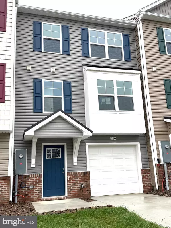 110 MOSES DR, Martinsburg, WV 25405