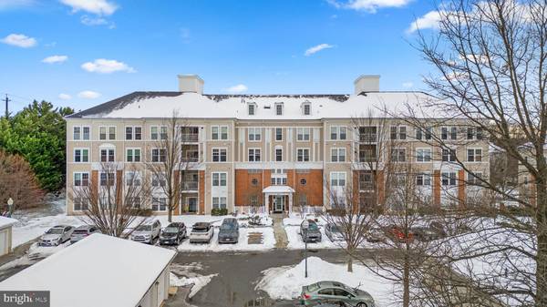 101 WATKINS POND BLVD #4-103, Rockville, MD 20850