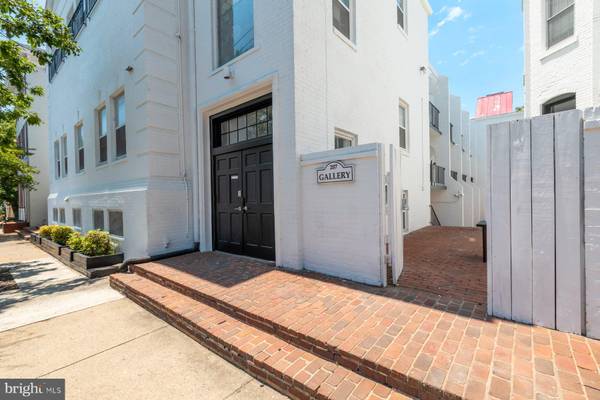 207 S PATRICK ST #202, Alexandria, VA 22314