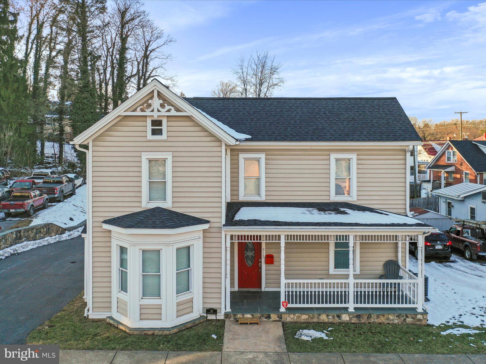 313 S ROYAL AVE, Front Royal, VA 22630