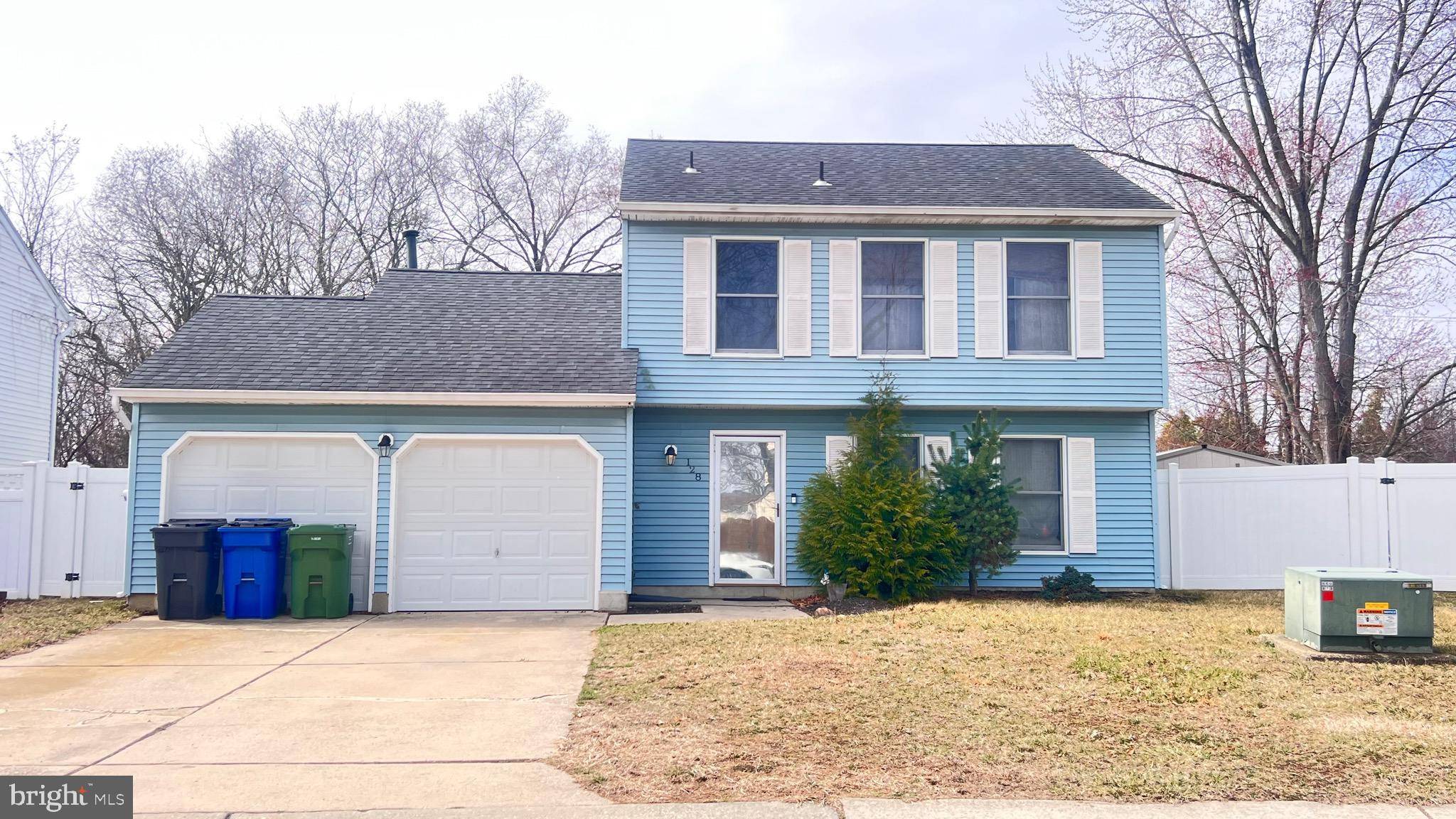 128 ROBINS RUN W, Swedesboro, NJ 08085