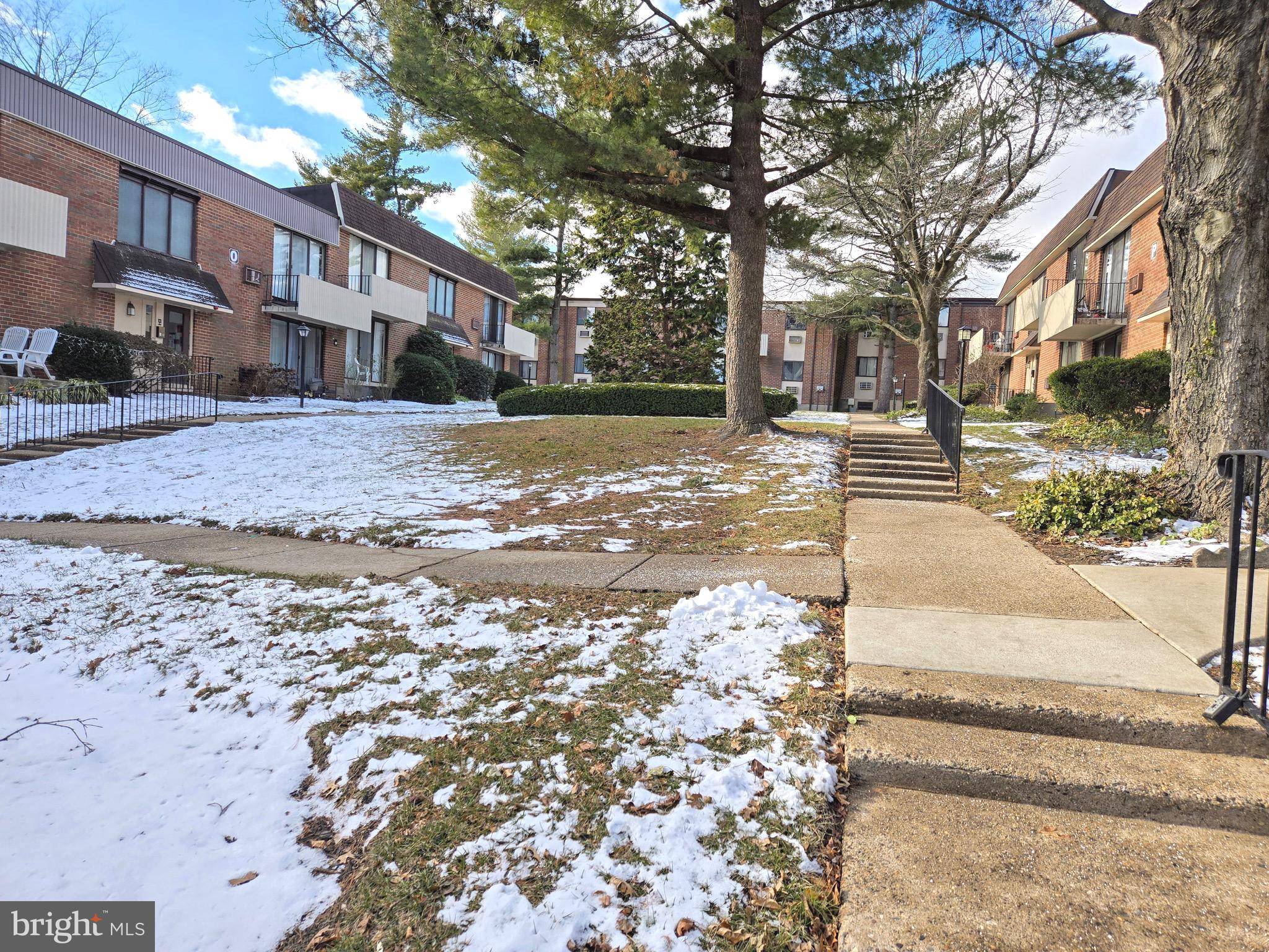 100 E GLENOLDEN AVE #P-9, Glenolden, PA 19036