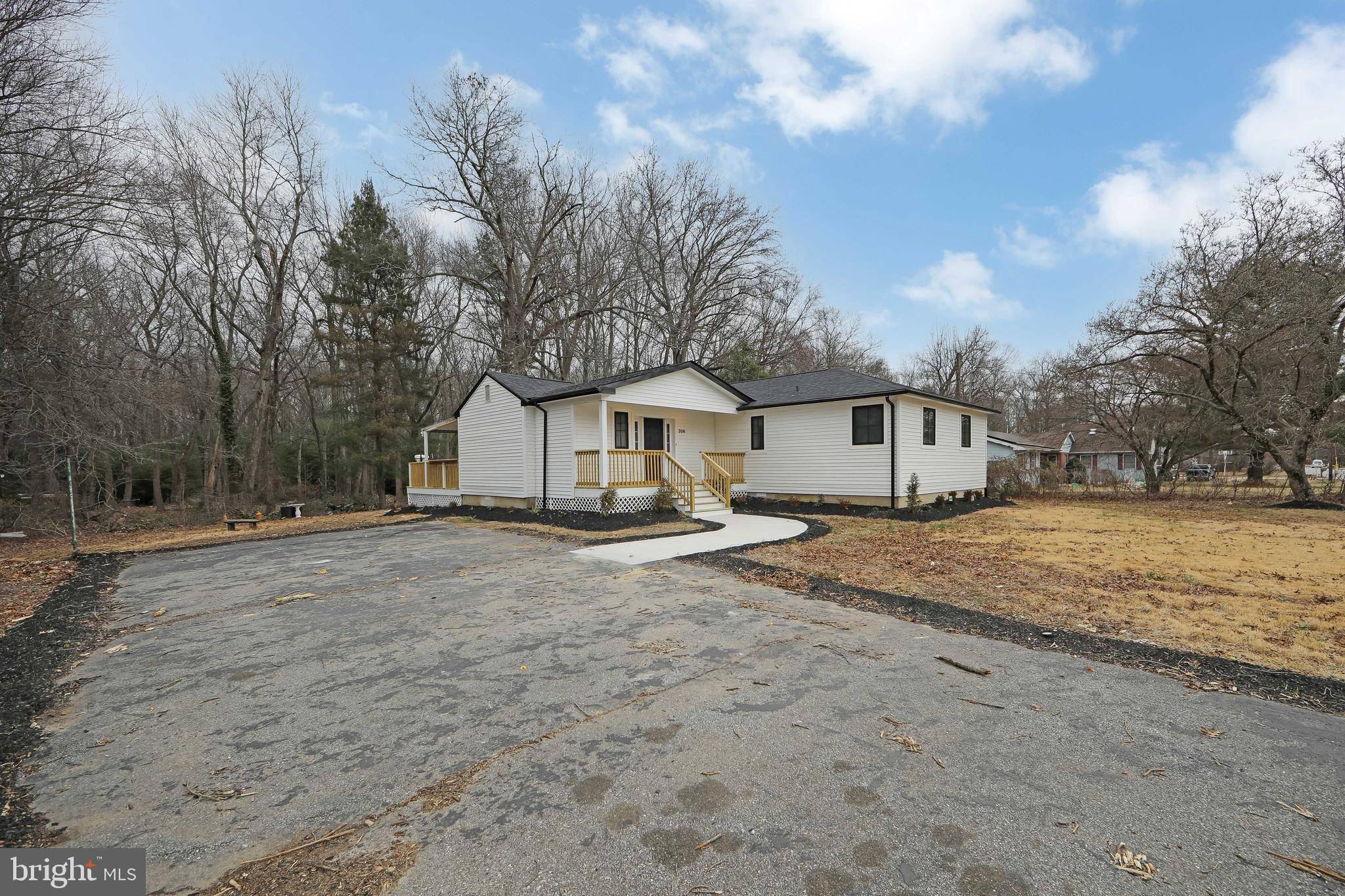Pennsville, NJ 08070,306 E PITTSFIELD ST