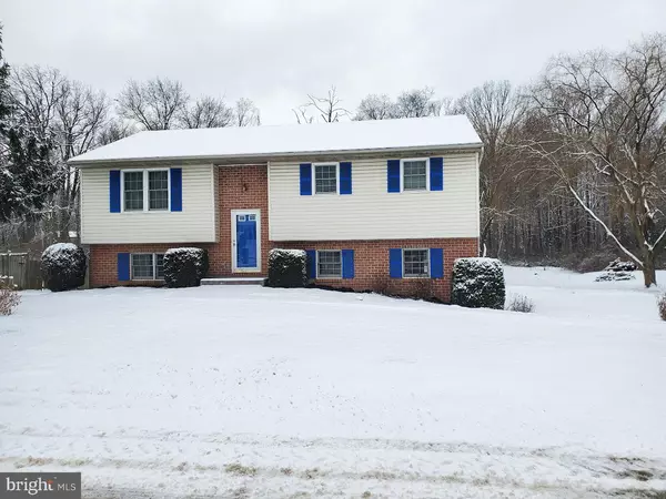 65 FREYS RD, Elizabethtown, PA 17022