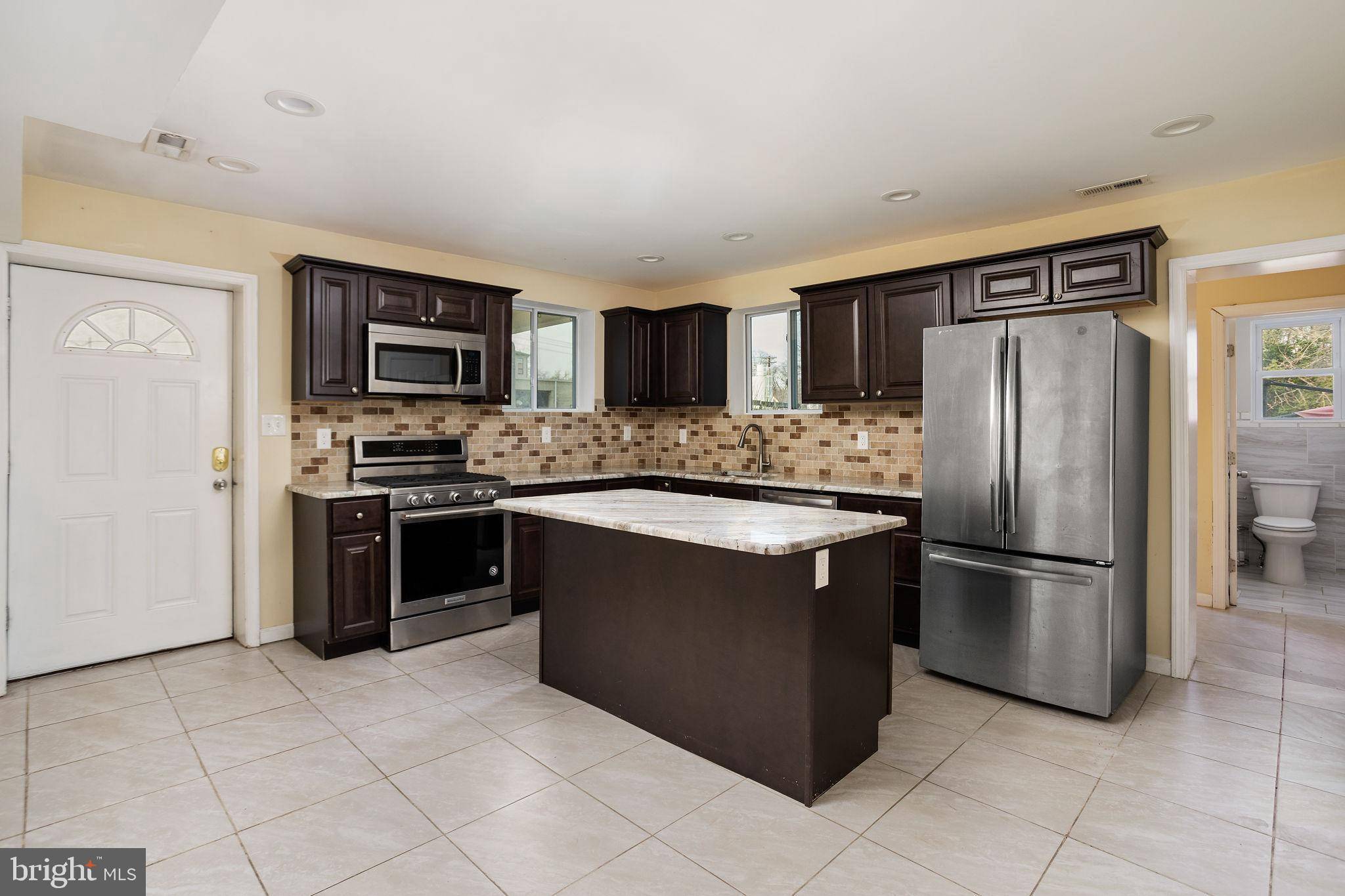 Mount Holly, NJ 08060,51 WASHINGTON ST