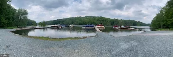 Greentown, PA 18426,75B FAWNWOOD