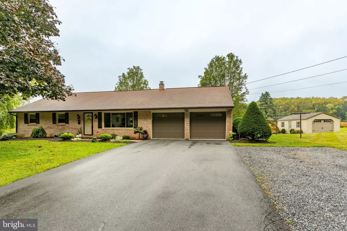 Newmanstown, PA 17073,218 MOUNTAIN TRAIL RD