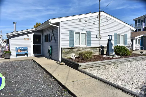 103 E BOAT DR, Tuckerton, NJ 08087