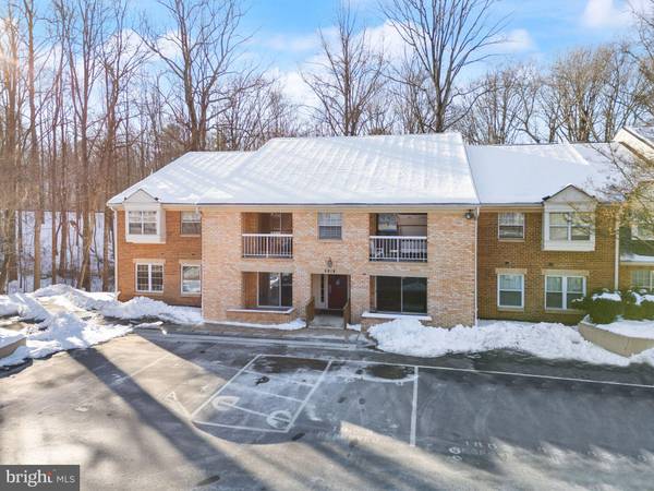 5918 COVE LANDING RD #301, Burke, VA 22015