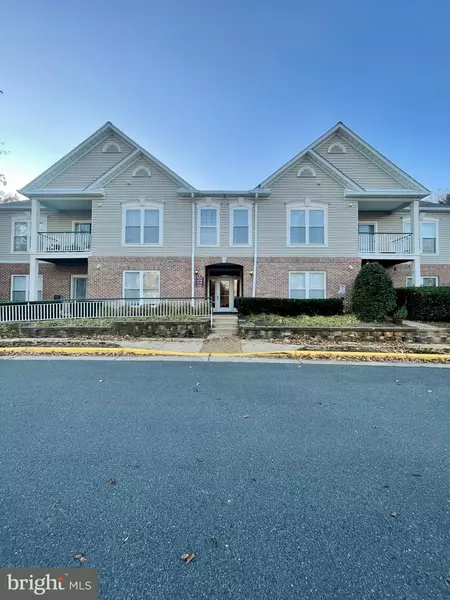 6530 GRANGE LN #104, Alexandria, VA 22315